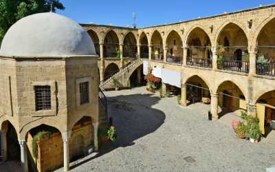 Atrakcje, Wycieczka Nikozja stolica dwóch Cyprów z Limassol